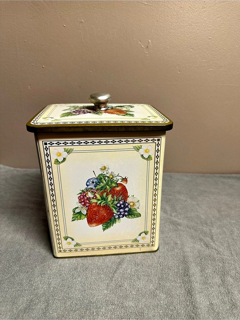 Floral Decorative Storage Tin Cream & Green